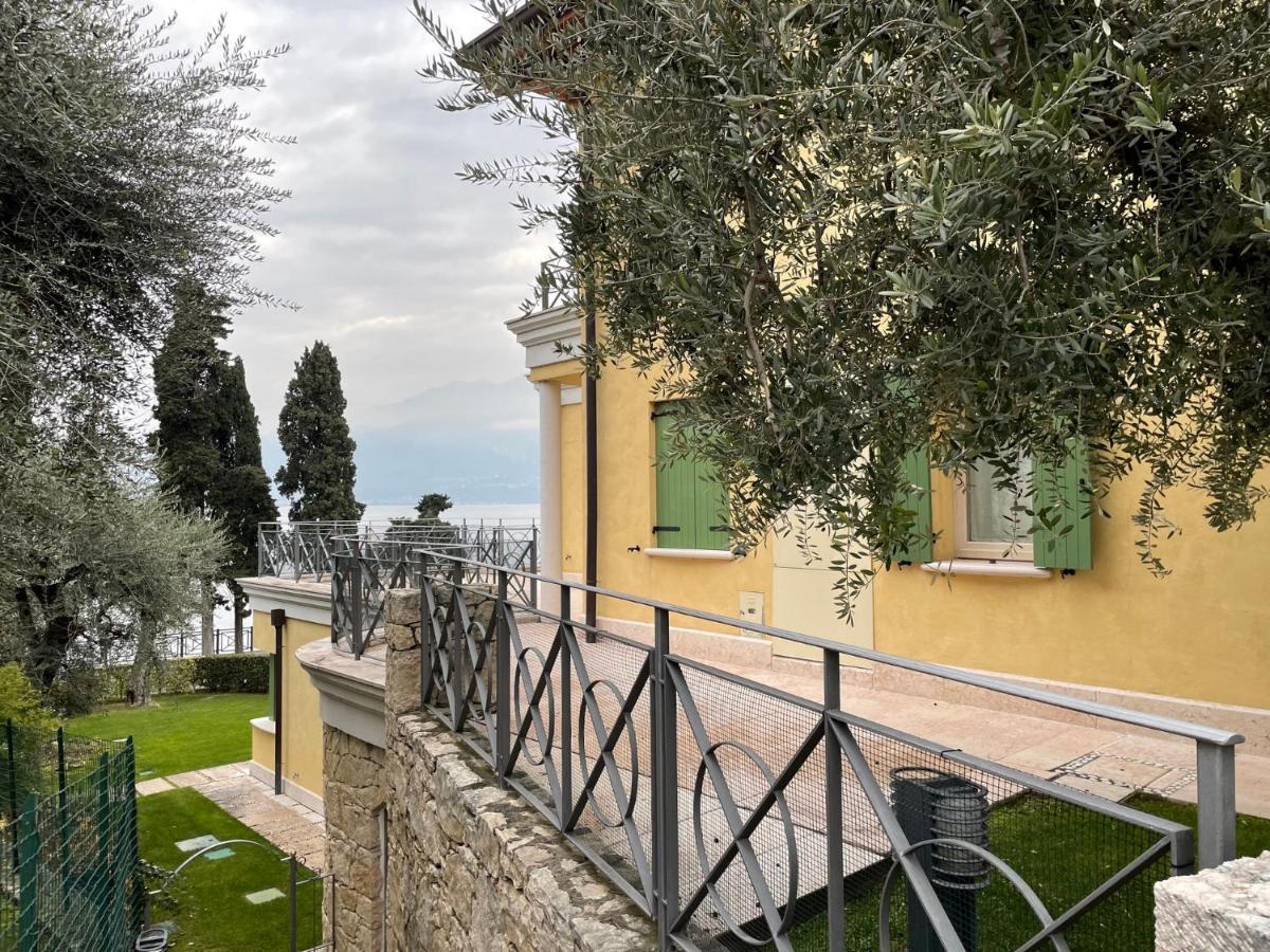 The Garda Terrace Apartment Torri Del Benaco Exterior photo